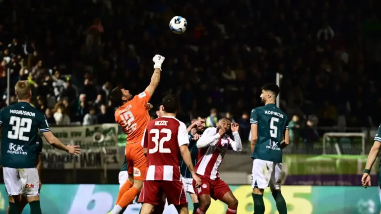 Λεβαδειακός – Ολυμπιακός 0-0: Στραβοπάτημα τίτλου με παίκτη παραπάνω